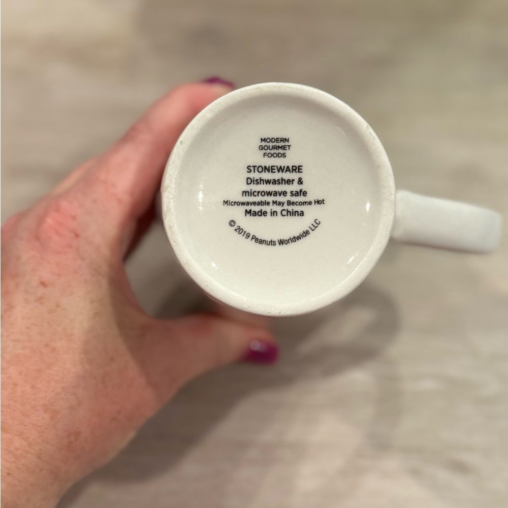 2019 Peanuts Snoopy Christmas Stoneware Mug - Picture 9 of 9